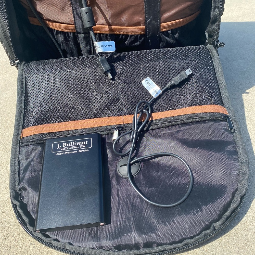 Solar Powered Backpack - Picture 9 of 11